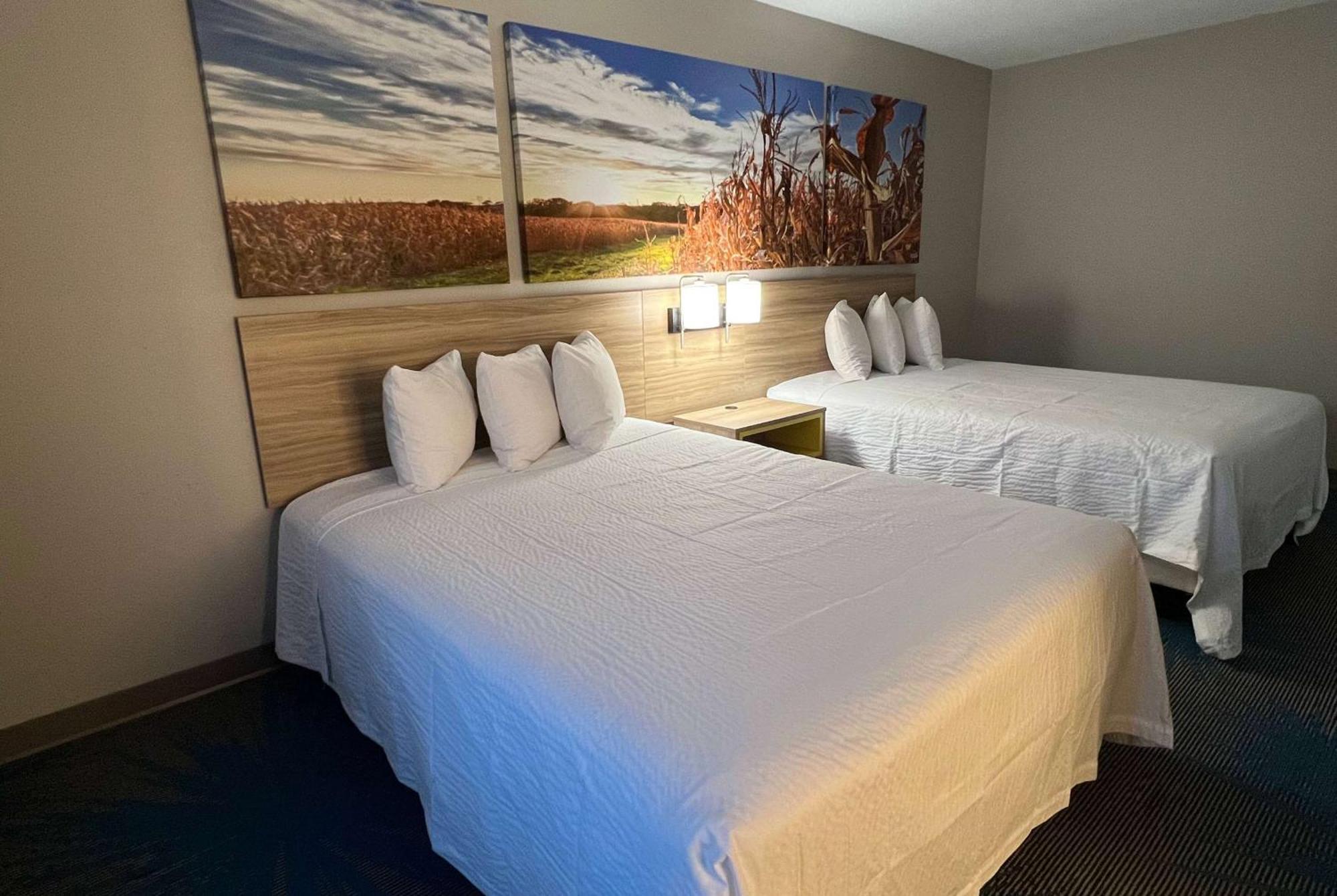 Days Inn By Wyndham Jamestown Exterior photo